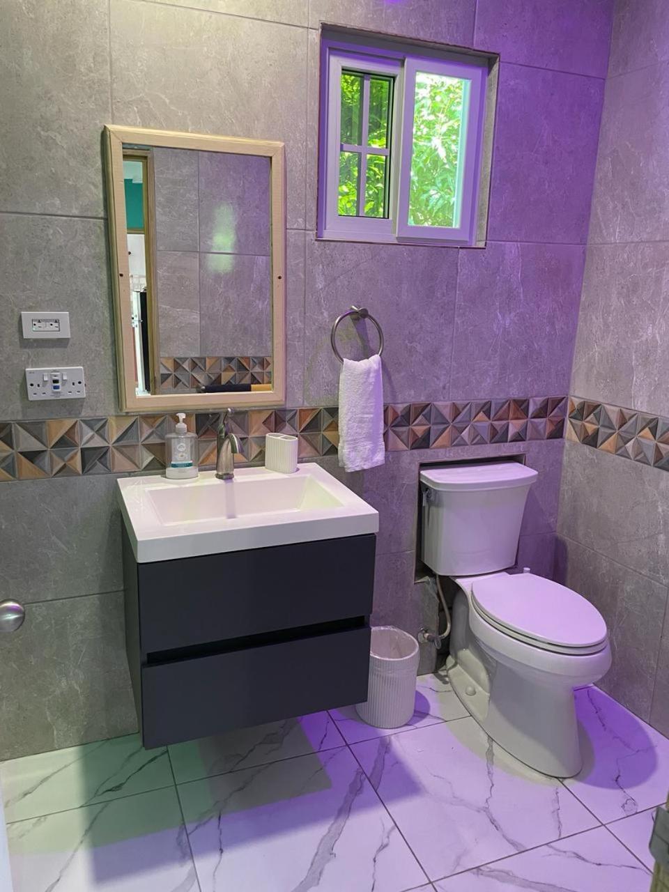 Taste Of Freedom Hotel Brighton Village Екстериор снимка